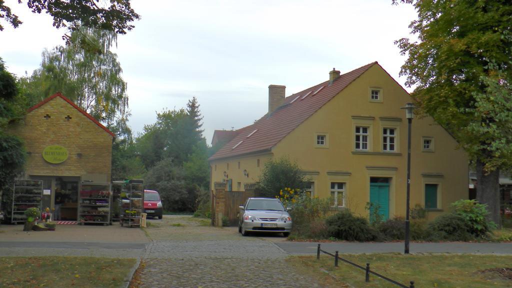 Blumenhaus Apartment Velten Exterior photo